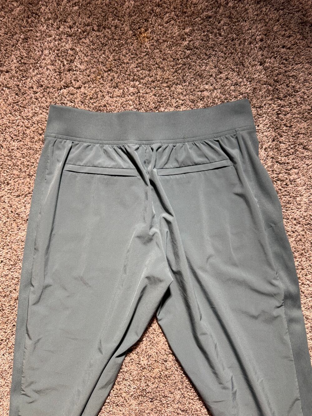 Athleta Brooklyn Lined Jogger Pants Sage Green Gray Petite Size 4P